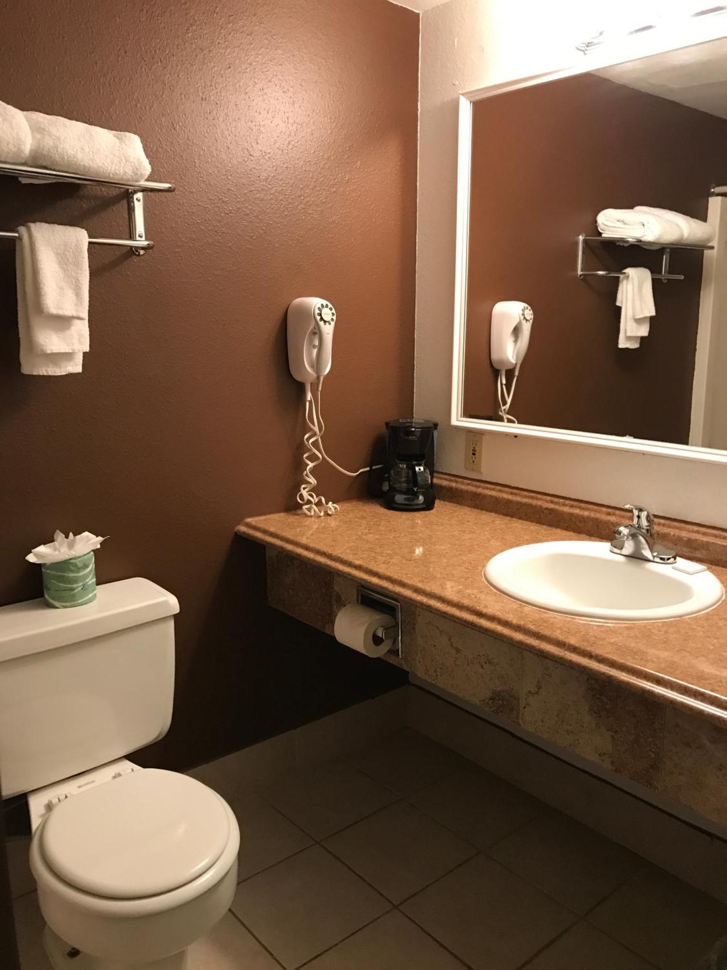 Fairbridge Inn & Suites - ルイストン 部屋 写真