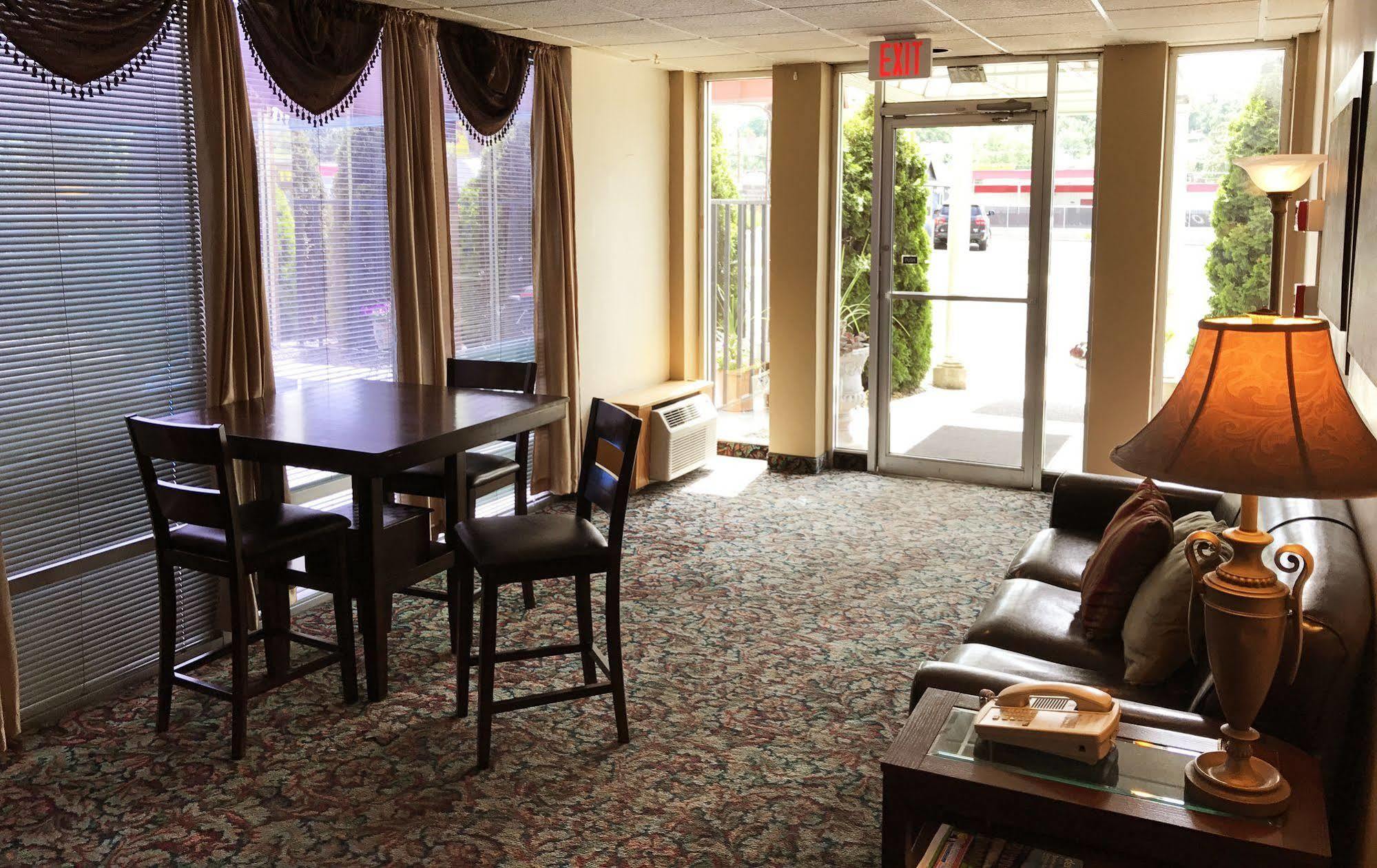 Fairbridge Inn & Suites - ルイストン エクステリア 写真